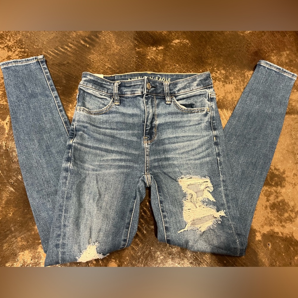 American Eagle Outfitters Women's Medium Blue Ripped Skinny Jeans